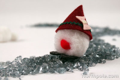 Give mama gnome a bow for her hat.