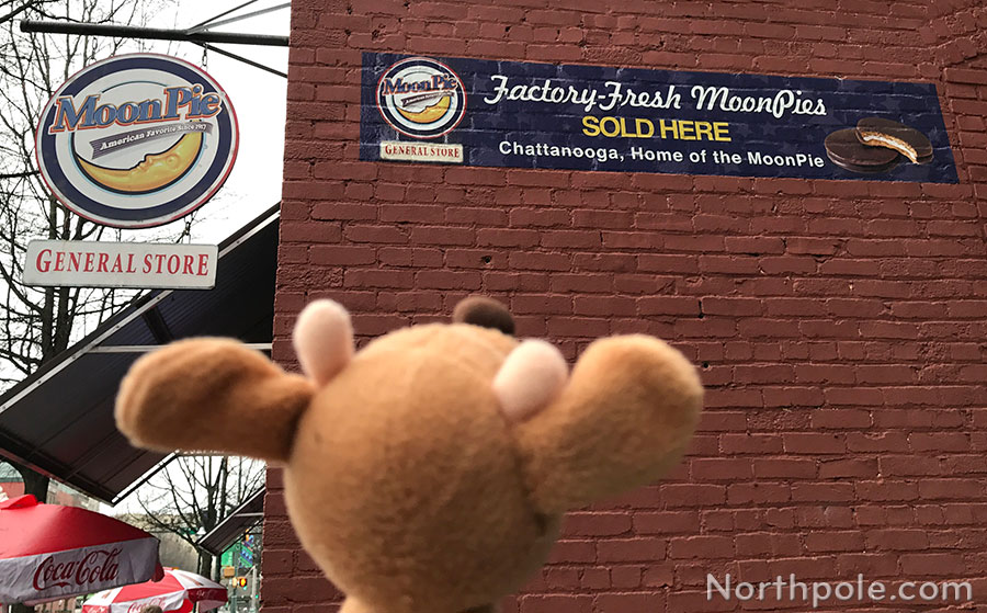 Raymond Around the World: Chattanooga • Moon Pie General Store