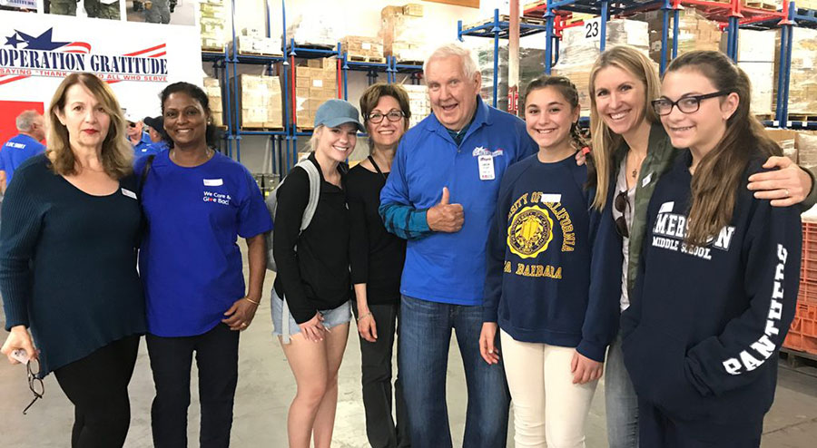 Operation Gratitude: Volunteer